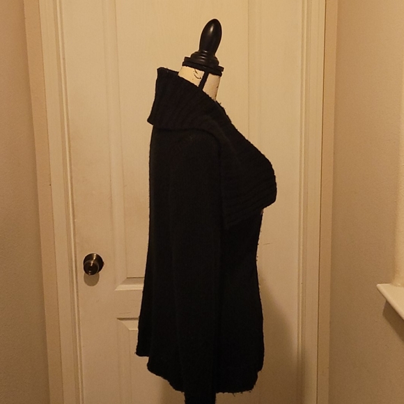 Sweater - Picture 3 of 4